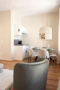 Appartements Appartement spacieux Proche 19eme arrondissement : photos des chambres