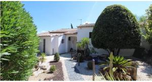 Villas Villa Romaquenti, Trans en Provence 137m2, 5 lits double, 10 personnes, piscine, terrain petanque, jeu de flechettes : photos des chambres