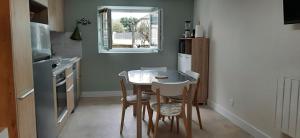 Appartements L-Enclos des Lys STUDIO : photos des chambres