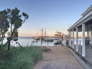 Vineyard Haven Hideaway - Lobsterville