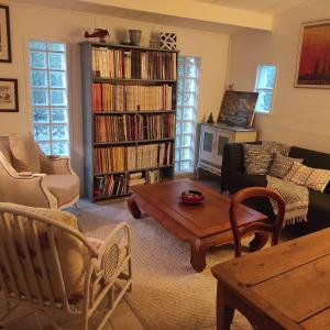 Villa Romaquenti, Trans en Provence 137m2, 5 lits double, 10 personnes, piscine, terrain pétanque, jeu de fléchettes