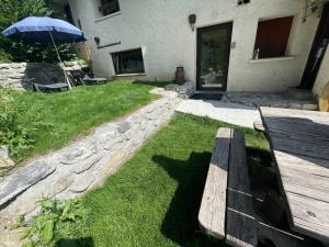 Appartements LE MONTAGNARD bel appartement avec jardin dans vieille ferme de montagne renovee : photos des chambres