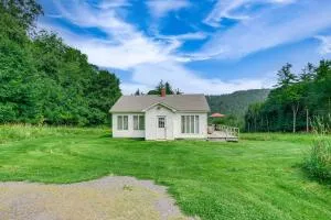 Hawley Home with Deck 4 Mi to Berkshire East Resort - Whitcomb Summit