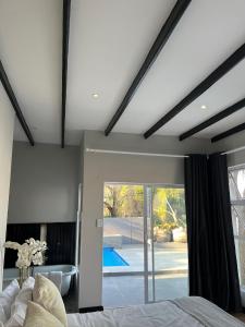 Serene Suite On The Dam