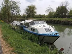 Nuits insolites sur un bateau - Damvix