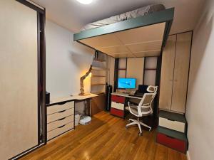 Beautiful apartment in trendy 11th