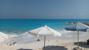 3 غرف و صاله جرين بيتش الساحل الشمالي للعائلات فقط