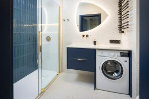 Centaurus 144 by RENT4YOU