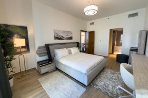 Fabulous Canal Views Al Habtoor City