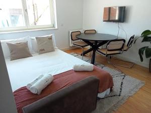 Azul Downtown Apartments