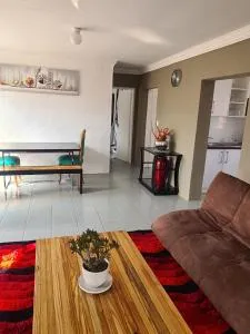 46 Charles Bed and Breakfast - Tierpoort