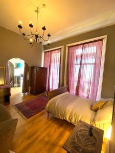 Balcony Flat next to Port, Sea view, Free Parking