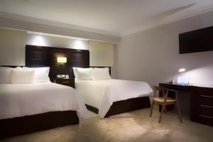 Plaza Florida Suites