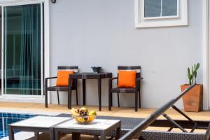 Gray pool villa phuket