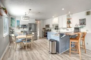 Relaxing Lincoln City Coastal Escape Near Beach! - Salishan Beach