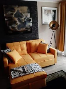 Bibi & Charlie - 诺伊赖歇瑙