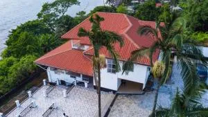 Ocean Front Villa, Ngeme - Limbe