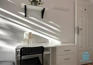 Batory Room - Peaceful Retreat, 10 Minutes to Gdańsk Old Town & Seaside