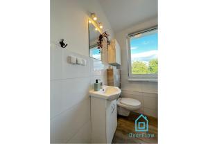 Batory Room - Peaceful Retreat, 10 Minutes to Gdańsk Old Town & Seaside