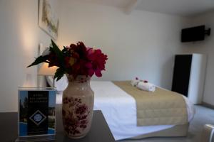 Hotels Logis des Cretes de Pignols : photos des chambres