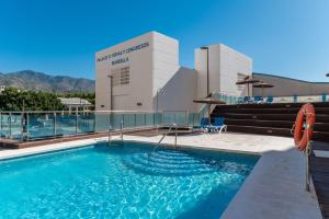 VACATION MARBELLA I The Sunrise Golden Mile Flat, Next to Convention Center, Recently Refurbished, Prime Location, 300m to the BEACH