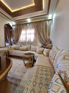 Appartement Luxe Tanger, 3chambres, Clim, WIFI et Grande Terrasse