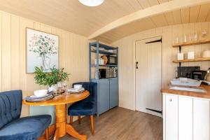 Shepherds Hut, Bath
