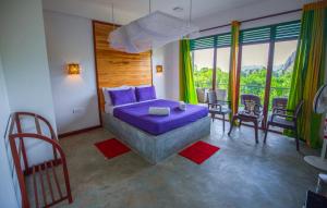 Ella Rawana Den Hotel