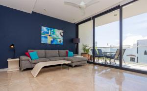 Beautiful 2bd 2bth, Ocean Views