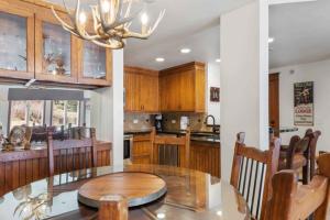 The Charter at Beaver Creek D230