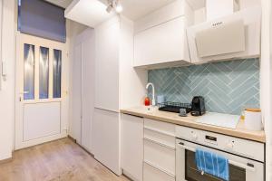 NEW! Central Location Flat by the Synagogue
