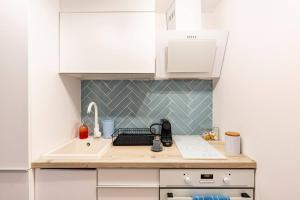 NEW! Central Location Flat by the Synagogue