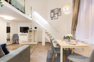 NEW! Central Location Flat by the Synagogue