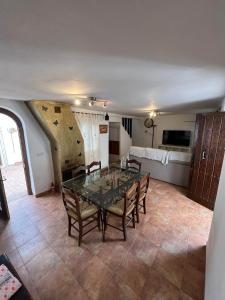 Casa Orencio, bosque encantado de Parauta