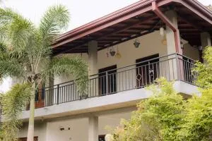 Falkennest Villa - Talpitiya