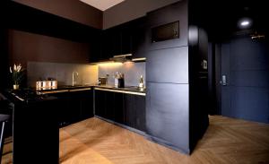 Luxury Apartment with PA, Skyline View & Top Amenities