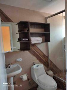 ACOGEDOR DEPARTAMENTO EN CENTRO HISTÓRICO-Cuenca