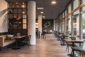 Holiday Inn - the niu Tab Dusseldorf Main Station by IHG