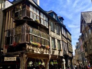 Maisons de vacances La Petite Madeleine is a Charming 2 Bedroom Pet Friendly Gite situated on Dinan Port : photos des chambres