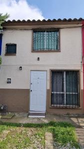 Casa a 5 min del aeropuerto de Toluca - 3-star hotels in Toluca