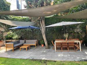 CASA con Jardín en el corazón de CONDESA