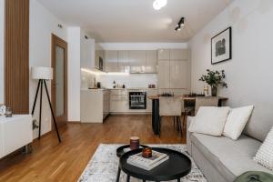 Prague Days - One-bedroom Apartment with Garage Parking and Balcony