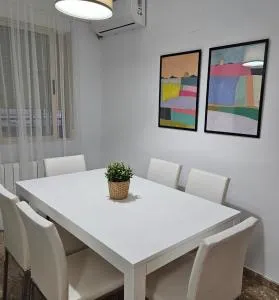 Alojamiento centrico en Hellin con garaje - Casa Colorada