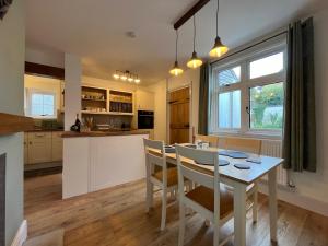 One Jubilee Cottages