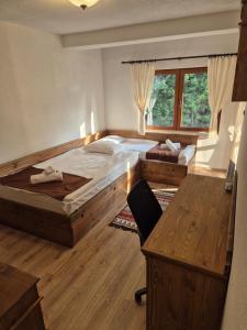 самостоятелна къща Планински перли, дом 1 на 5 мин от ски лифт Стойките, Пампорово