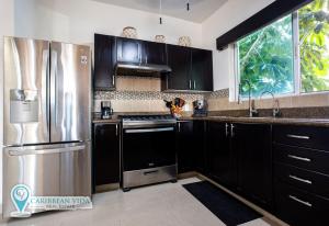 Stunning Large Remodeled Penthouse-Big Canal Views