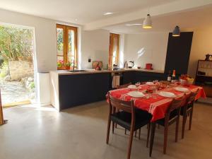 Maisons de vacances Belle maison Catalan, renovee entierement 2023 : photos des chambres
