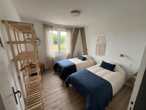Maisons de vacances Le haut du jardin : Maison 2 Chambres