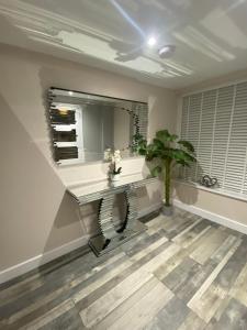 Rivendell spacious two bedroom 1st floor flat