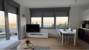 Splendid Split View apartment